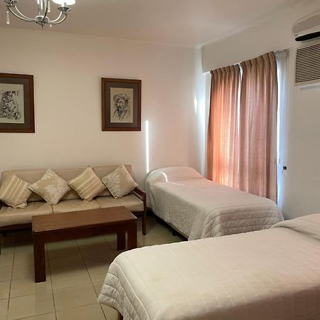 Julio Cesar Hotel Posadas Zewnętrze zdjęcie