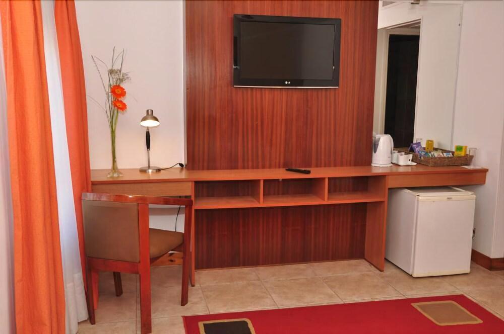 Julio Cesar Hotel Posadas Zewnętrze zdjęcie