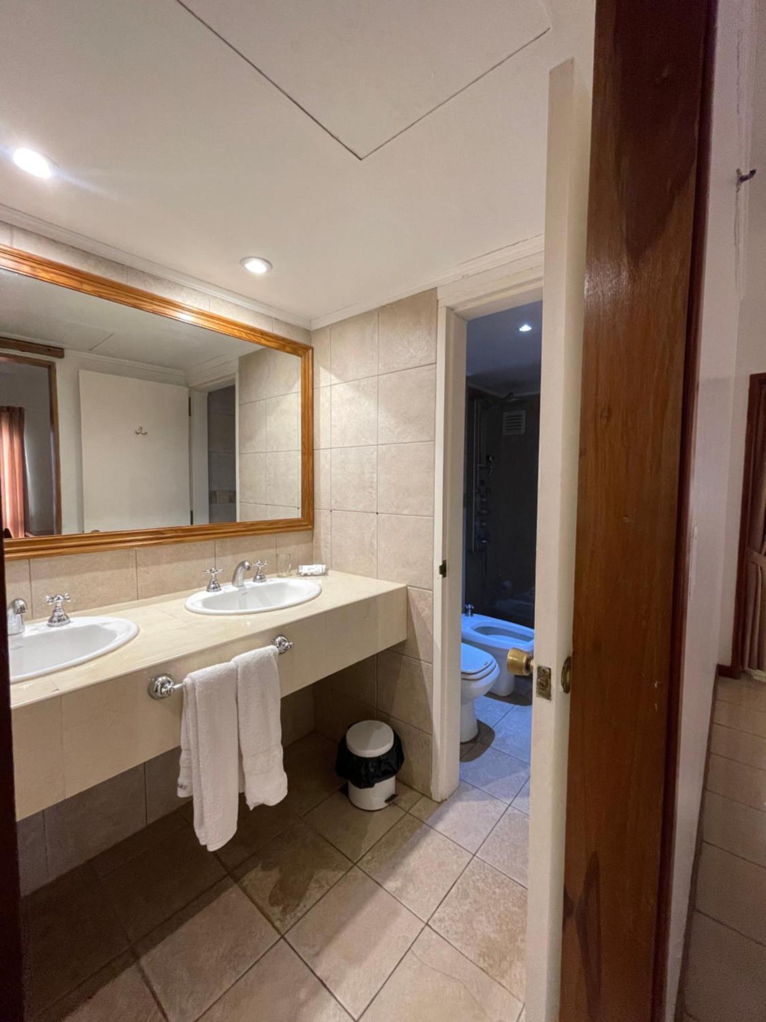 Julio Cesar Hotel Posadas Zewnętrze zdjęcie